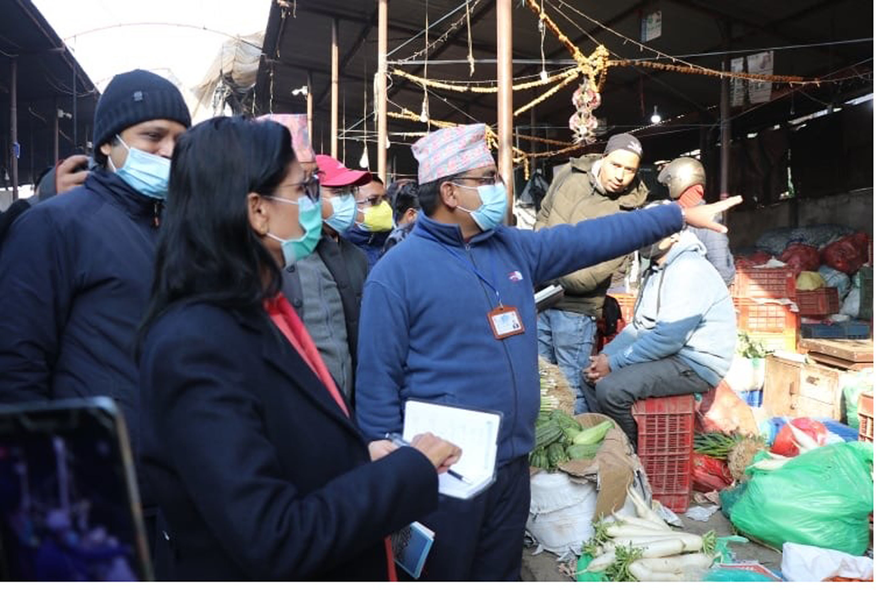 कालीमाटी तरकारी बजारमा कृषिमन्त्री 