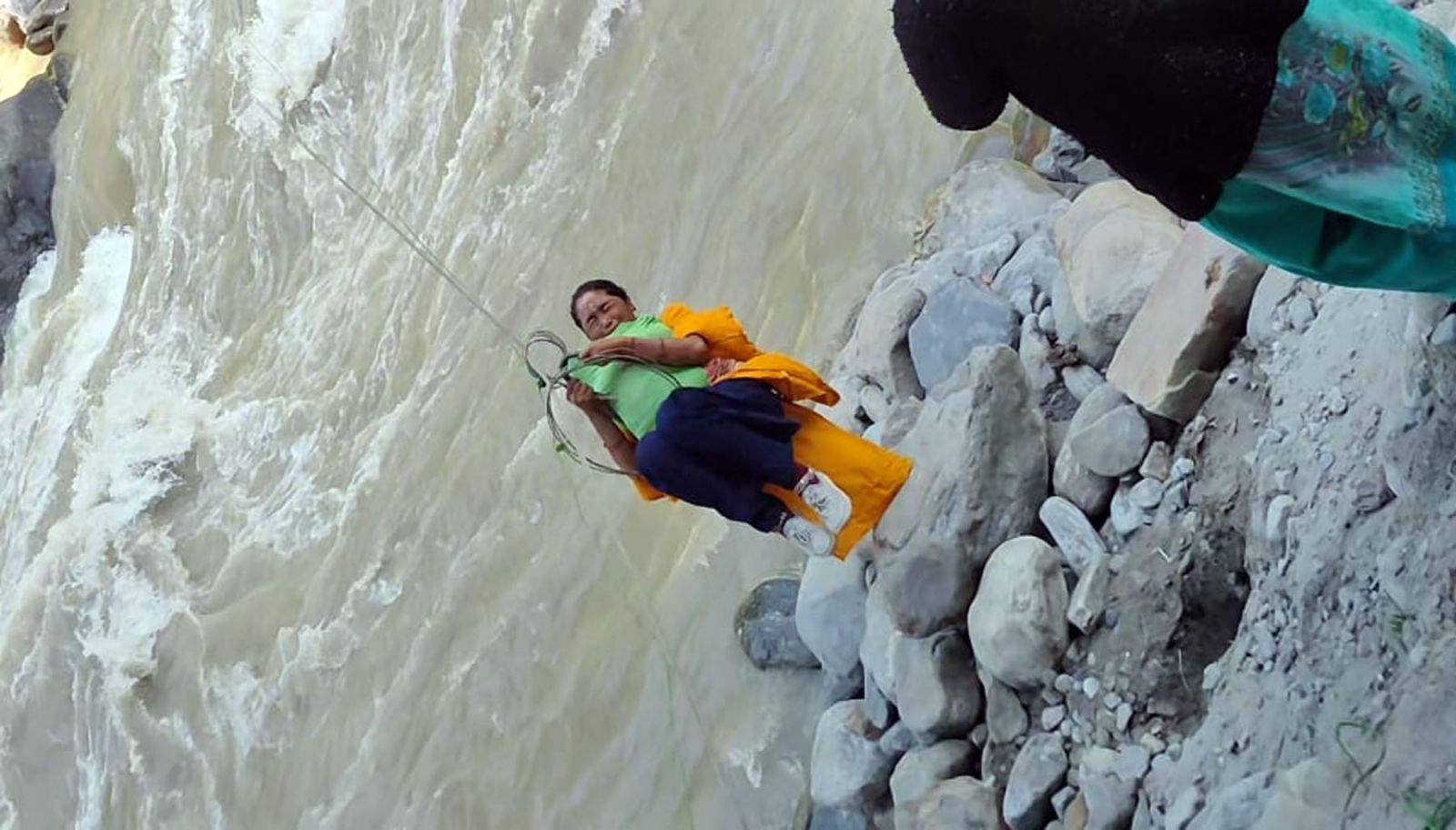 दार्चुला पुगेको छानबिन समितिले छलफल गर्दै