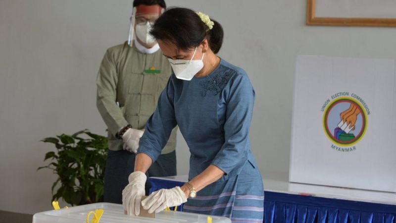 सू चीको दललाई बहुमत 