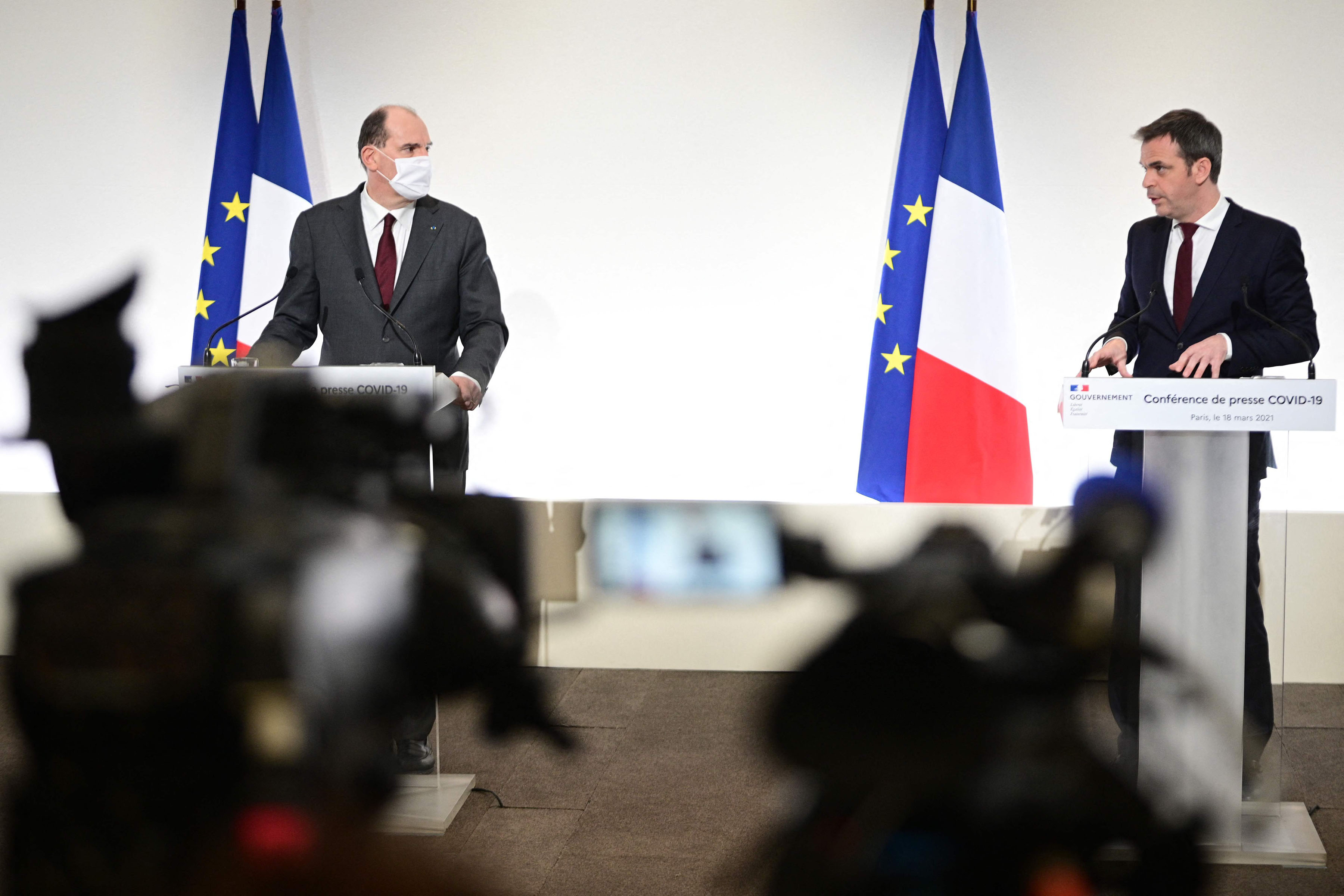 कोरोना भाइरस बढेपछि फ्रान्सका १६ राज्यमा पुनःलकडाउन  