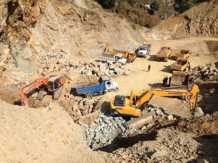 क्रसर उद्योगप्रति सरकार कडा 