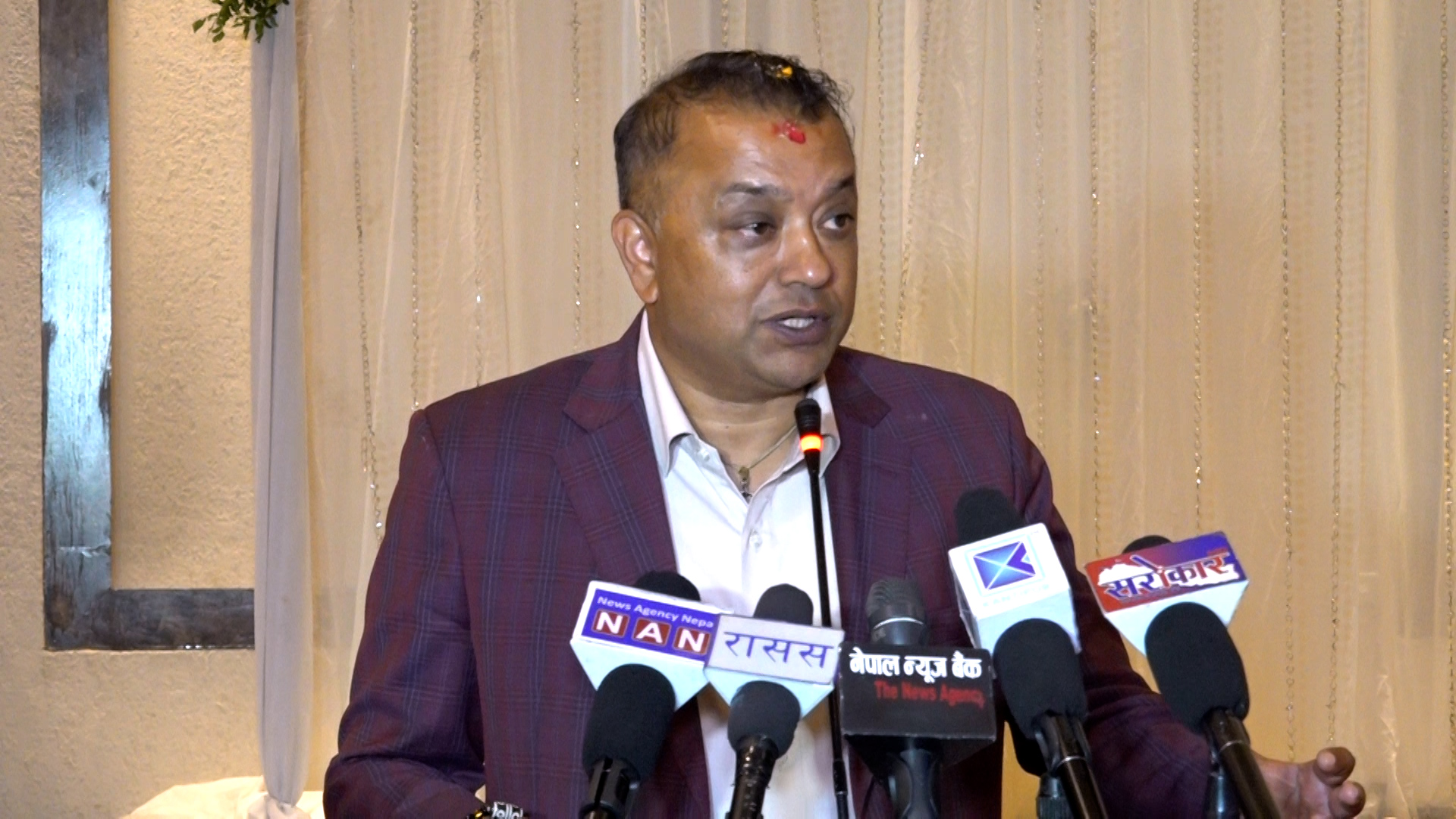 गगन–विश्व प्रकाशसँग छलफल गर्न तयार भए देउवा