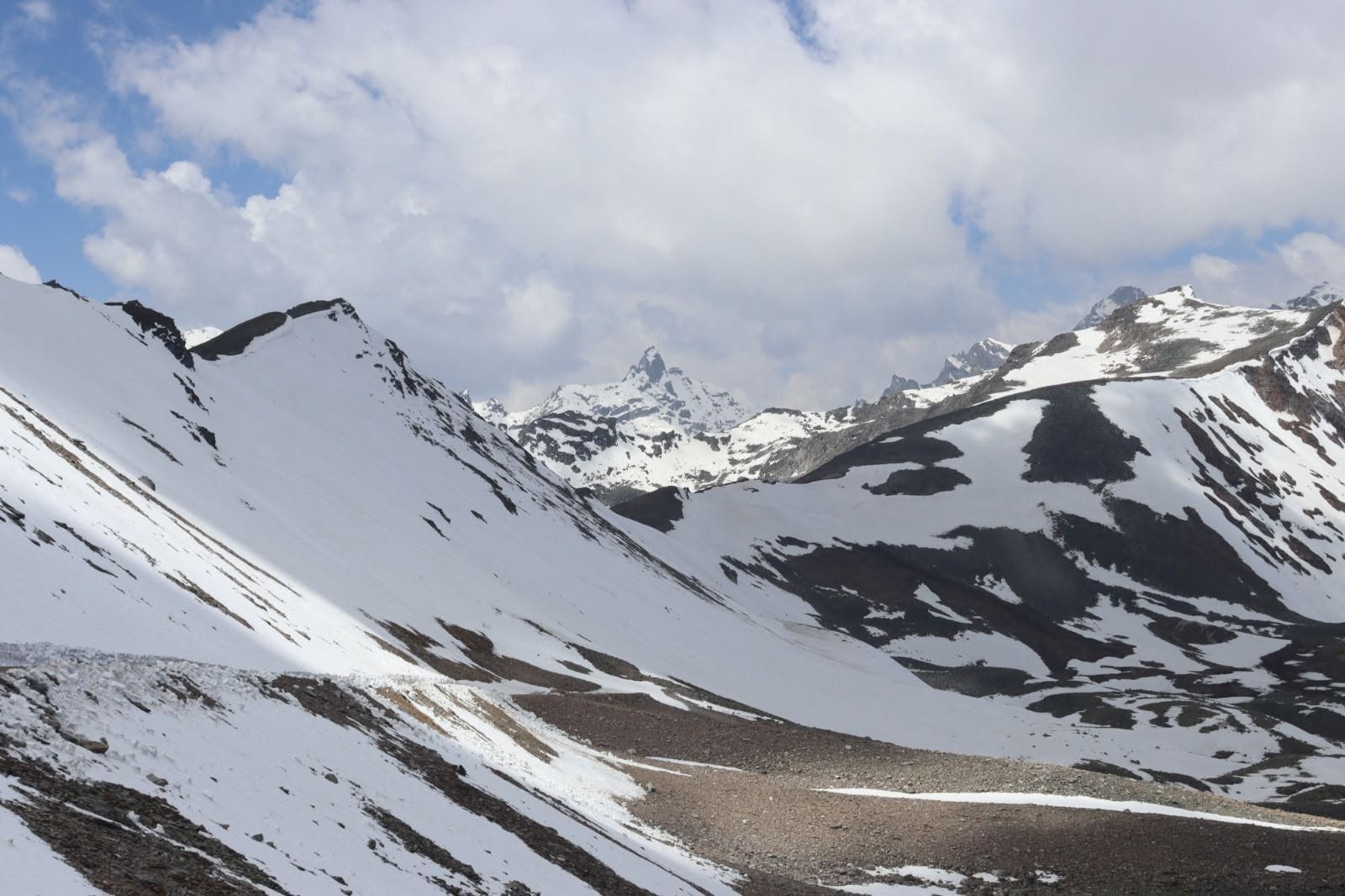 कर्णालीका हिमाली पदमार्गमा सुरक्षा चुनौती, आश्रयस्थलको माग
