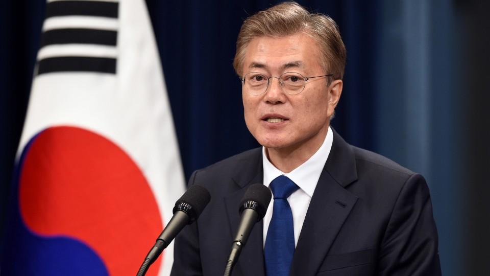 दक्षिण कोरियाली राष्ट्रपति मूनप्रति जनविश्वास बढ्दो 