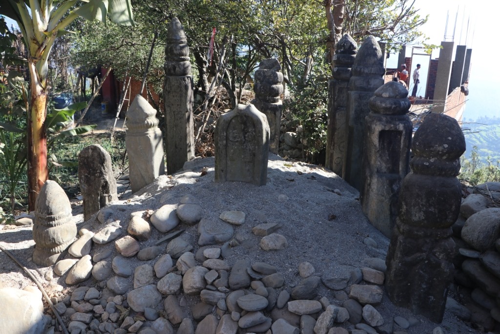 दैलेखका ऐतिहासिक र धार्मिक पर्यटकीय स्थल जोखिममा