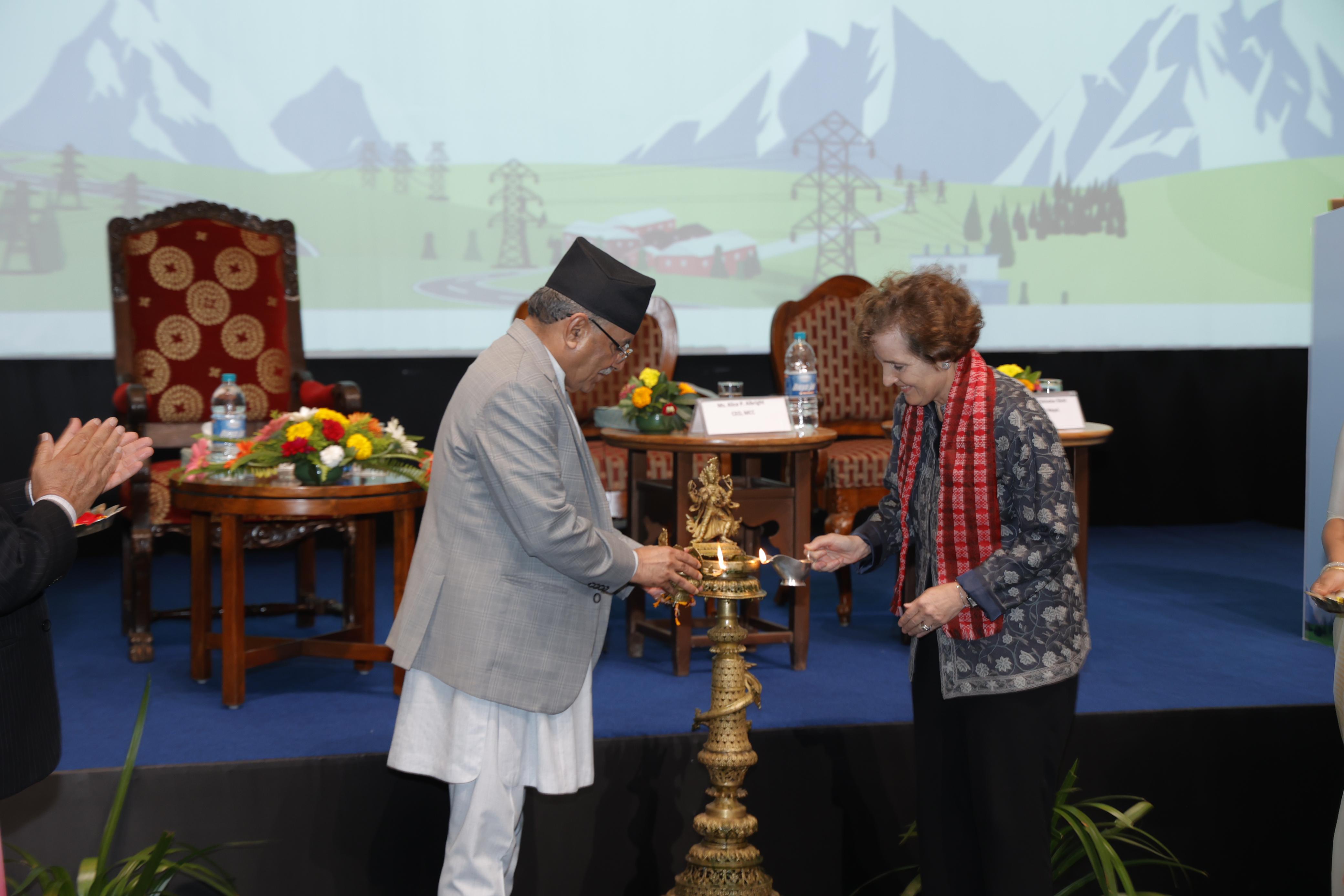 एमसीसी परियोजना कार्यन्वयनमा नेपाल सरकार प्रतिबद्ध छ : प्रधानमन्त्री दाहाल 
