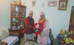 नेकपा एकीकृत समाजवादीका अध्यक्ष नेपाल र कांग्रेस उपसभापति खड्काबीच भेटवार्ता