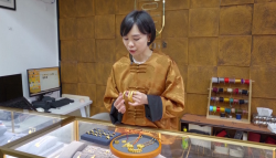 पुराना सुनका गहनाहरू पुनर्निर्माणमा युवा आकर्षण