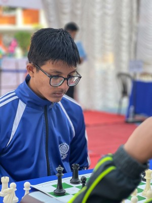 रत्नराज्यलक्ष्मी स्कूलका अंकित चेसमा अगाडी 