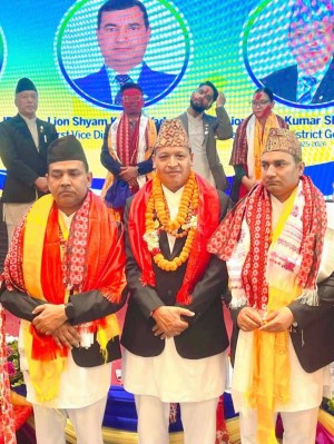 लायन्स ईन्टरनेशनल डिष्ट्रिक ३२५ ई को डिष्ट्रक गभर्नर चुनिए हिरा प्रसाद गुप्ता 