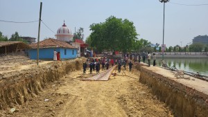 स्व.रामनारायण मिश्र स्मारक निर्माण विवादमा अदालतले दियो काम रोक्न आदेश