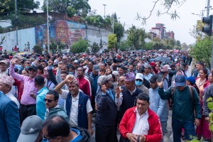 आन्दोलनरत शिक्षकहरूको नयाँ बर्ष सडकमै (फोटोफिचर)
