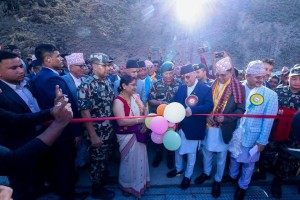 प्रधानमन्त्रीद्धारा हुम्लाको खार्पुनाथस्थित चुहाखोलामा नवनिर्मित बेलिब्रिज उद्घाटन 