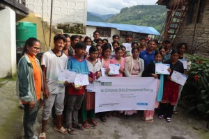 एसईई पास भएका विद्यार्थीलाई कम्प्युटर र सिलाइ तालिम
