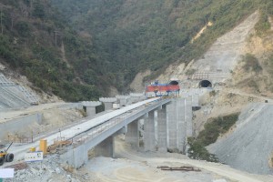 फास्ट ट्रयाकको काम धमाधम, हालसम्म ४३ प्रतिशत मात्रै काम सम्पन्न