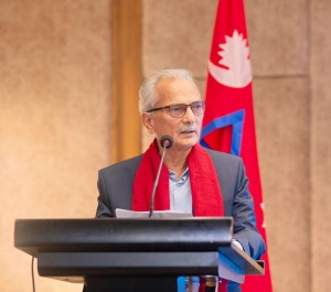 जेनजीले आन्दोलन बीचैमा छाड्नु हुँदैन् : डा.बाबुराम भट्टराई