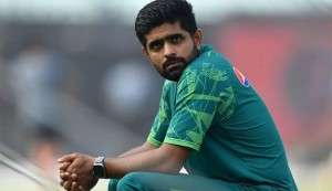 बाबर आजमले दिए कप्तानीबाट राजीनामा