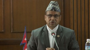 संस्कृति मन्त्री बद्री पाण्डेलाई चिनियाँ प्रभावको कठपुतली भएको आरोप