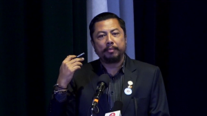 सामाजिक सञ्जाल विधेयक सरकारको आलोचक दमन गर्ने हतियार : सांसद श्रेष्ठ