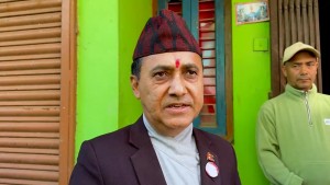 इलाम पुगेर विश्वप्रकाश भने, ‘विपद्मा नभेटिएको सरकार भेटिने कहिले हो ?’