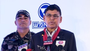 यातायात व्यवसायीहरुको समस्या समाधानका लागि छलफलमा छौं : यातायातमन्त्री
