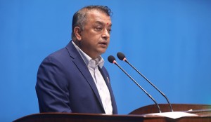 पूर्वपदाधिकारीहरूलाई सुविधा दिने कानुनको गगन थापाले गरे विरोध
