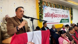 कसले भन्यो कांग्रेस डुब्छ भनेर, हामी बचाउँछौं : गगन थापा