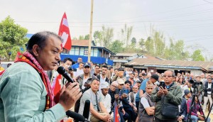 इलाम २ का मतदाताको घरदैलोमा गगन, पहिचानको मुद्दा समाधान गर्ने विश्वास