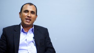 सहकारी सञ्चालक र वचतकर्ताबीचको मध्यमार्गी भूमिका राज्यले खेल्नुपर्छ : गोविन्द गिरि (भिडियो)