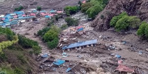 असिनापानीपछि आएको पहिरोले हुम्लामा विद्यालय भवन बगायो
