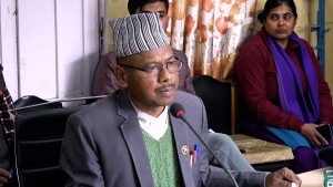 संघीय र प्रदेशका वन मन्त्रालयको ऐन एवम नियमहरु बाझिँदा समस्या 