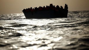 लिबियामा डुंगा डुब्दा ६० आप्रवासीको मृत्यु भएको आशङ्का