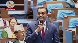 सरकारी कार्यक्रममा निलम्बनमा परेकाहरू उपस्थिति हुनु संसद्को अवमूल्यन : माधव सापकोटा