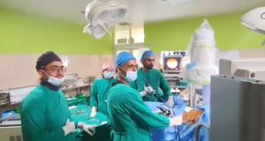नेपाल मेडिकल कलेजमा पहिलो पटक एन्डोस्कोपिक कम्बाइन्ड इन्ट्रारेनल सर्जरीबाट निकालियो मिर्गौलाको पत्थरी