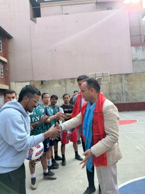 स्ववियु निर्वाचन तोकिएकै समयमा हुनुपर्छ : नैनसिंह महर