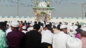 रौतहटमा ईद उल फित्र पर्व धुमधाम मनाइँदै 