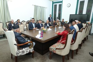 प्रधानमन्त्रीलाई सुनचाँदी व्यवसायीको ध्यानाकर्षण