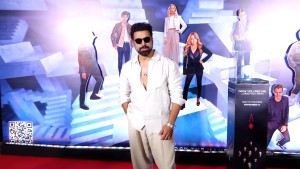 ऋत्विक धनजानी : रोजाइमा परेका स्टाइल आइकन