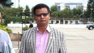 आफ्नो असक्षमताका कारण गृहमन्त्रीले राजीनामा दिनुपर्छ : सांसद चौधरी
