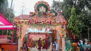 साउन सुरु हुनलाग्दा शिवालयहरुमा भीडभाड (फोटो फिचर)