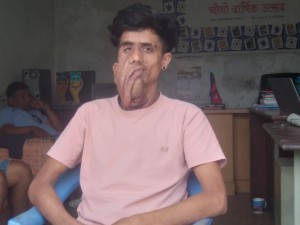 व्यस्त तर अस्वस्थ्य पत्रकारलाई उपचारको चिन्ता