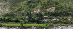 बाढिपहिरोको उच्च जोखिममा बाजुराको ओलेना बस्ती, स्थानान्तरणको पर्खाइमा स्थानीय 