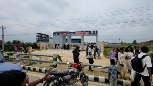 वाटर पार्कमा विद्यार्थी र प्रहरीबीच झडप, प्रहरीले हान्यो अश्रुग्यास 