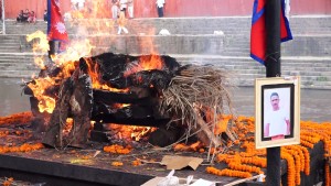 जेनजी आन्दोलनमा शहीद भएका सीरन किशोर श्रेष्ठको अन्त्येष्टि  