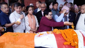 कमल कोइरालाको पार्थिव शरीर नेकपा एसको कार्यालयमा 