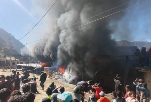 मार्तडीमा भीषण आगलागी, करोडौंको क्षति