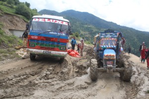 राष्ट्रिय सडक सञ्जालमा जोडिएको १४ वर्ष विते पनि मुगुमा सडक कालोपत्रे हुन सकेन