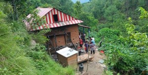 सिन्धुलीको गोलञ्जोर–६ बाट एकै परिवारका १६ जना बेपत्ता 