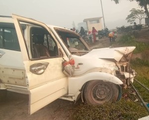 तीन सवारीसाधन एक आपसमा ठोक्किदा चालकसहित सात जना घाइते
