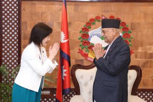 प्रधानमन्त्रीसँग जापानका उपपरराष्ट्रमन्त्री आकिकोबीच भेट
